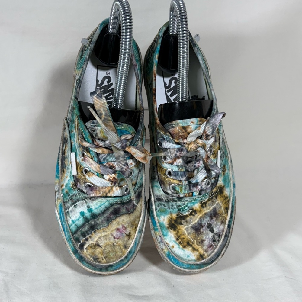 Vans Custom All Over Design Low Top Sneakers (721278) Size W's 6 -M's 4.5 - Picture 4 of 12